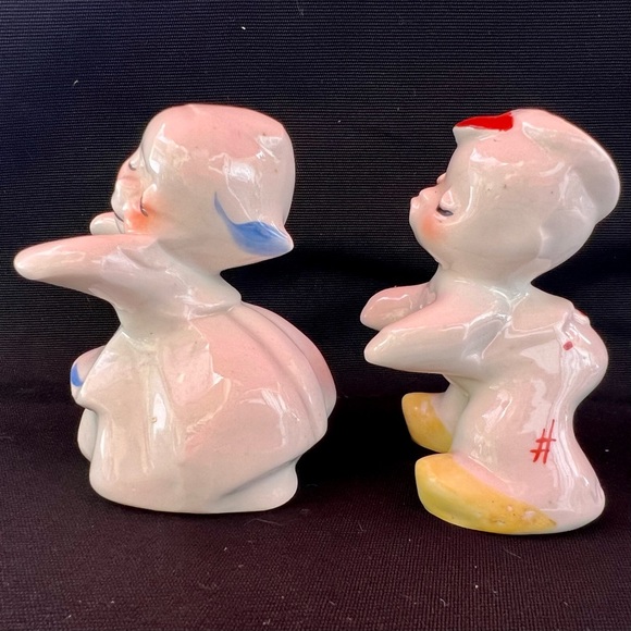 Vtg Van Tellingen Hugger Dutch Boy Girl Lovers Salt & Pepper Shakers OG Cork - Picture 3 of 10